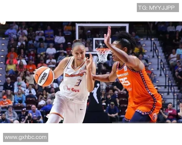 中国女篮勇战美国职联巅峰对决展现女子篮球新风采 中国女篮勇战美国职联巅峰对决展现女子篮球新风采